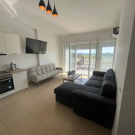 Josephs Apartment Velipojë